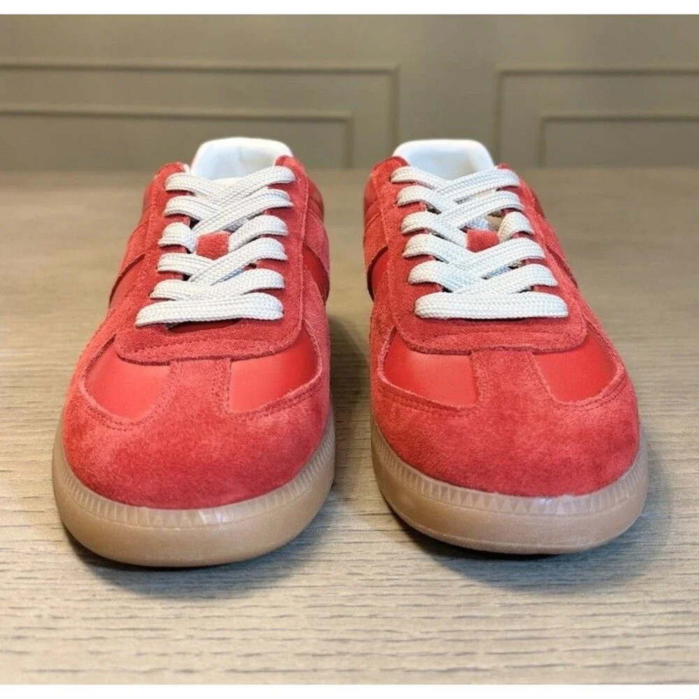Steve Madden Men’s Dixon Leather and Suede Low Top Gum Sole Sneakers. Size 8